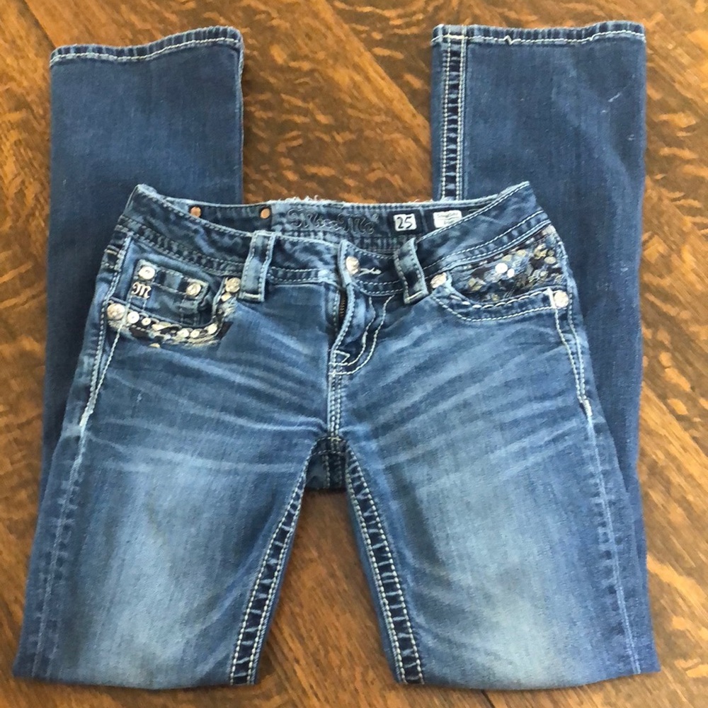 Miss Me signature boot medium wash jeans